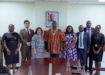 Parliamentary Meeting Drives International Collaboration on Mining Technology & Governance 6 First Deputy Speaker of Parliament with Ambassador of Peru