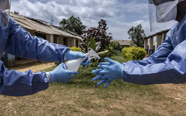 EBOLA 1