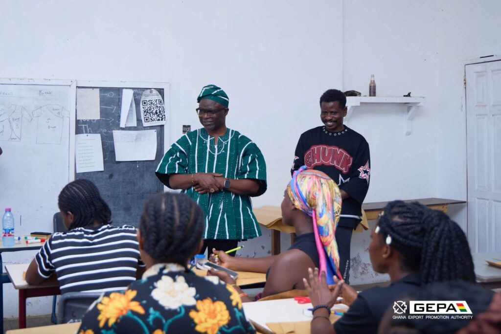 GEPA CEO Engages Western Region Artisans to Boost Export Growth 4 GEPA CEO Francis Kojo Kwarteng Arthur interacts with trainees at Dress Up College of Fashion during his tour of export-oriented businesses in the Western Region