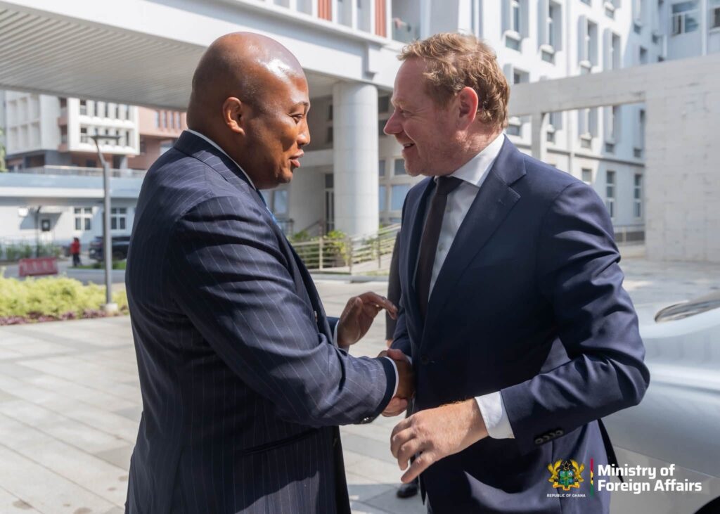 Ghana, Netherlands Sign Letter of Intent to Combat Illicit Drug Markets 2 Ablakwa welcomes Van Weel to the Ministry of Foreign Affairs in Accra at the start of the Dutch minister's official visit.