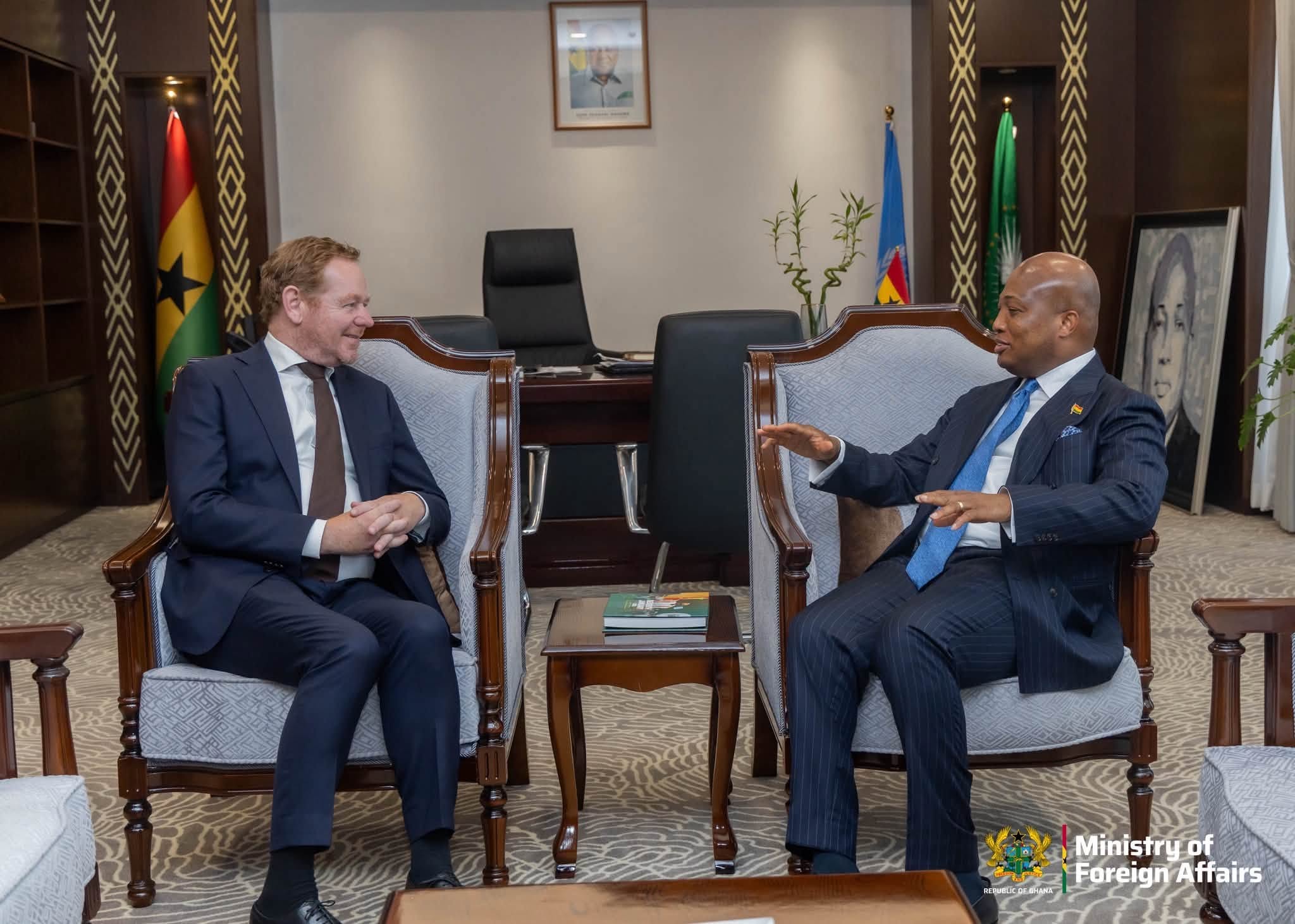 Ghana, Netherlands Sign Letter of Intent to Combat Illicit Drug Markets 4 Ablakwa welcomes Van Weel to the Ministry of Foreign Affairs in Accra at the start of the Dutch minister's official visit.