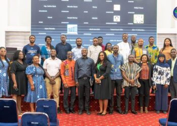 Energy Commission Deepens Talks with Engineers on Building Efficiency Rules 2 Group photo from session