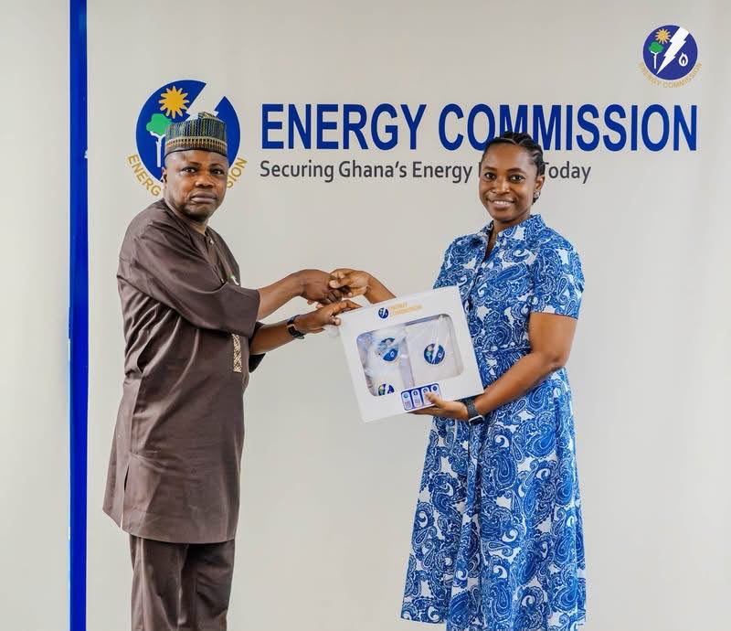 Acting Executive Secretary of the Energy Commission, Adwoa Serwa Bondzie with a member of the technical delegation from Nigeria’s Federal Ministry of Power