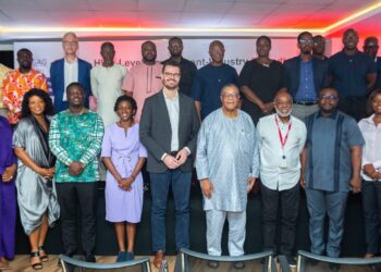 BOSAG Unveils SERVE24 to Make Outsourcing a Pillar of Ghana’s 24-Hour Economy 6 Mr. Goosie Tanoh with BOSAG CEO David Gowu and Participants at the High-Level Government Industry Roundtable on the SERVE24 Proposal at the eServices Africa Limited