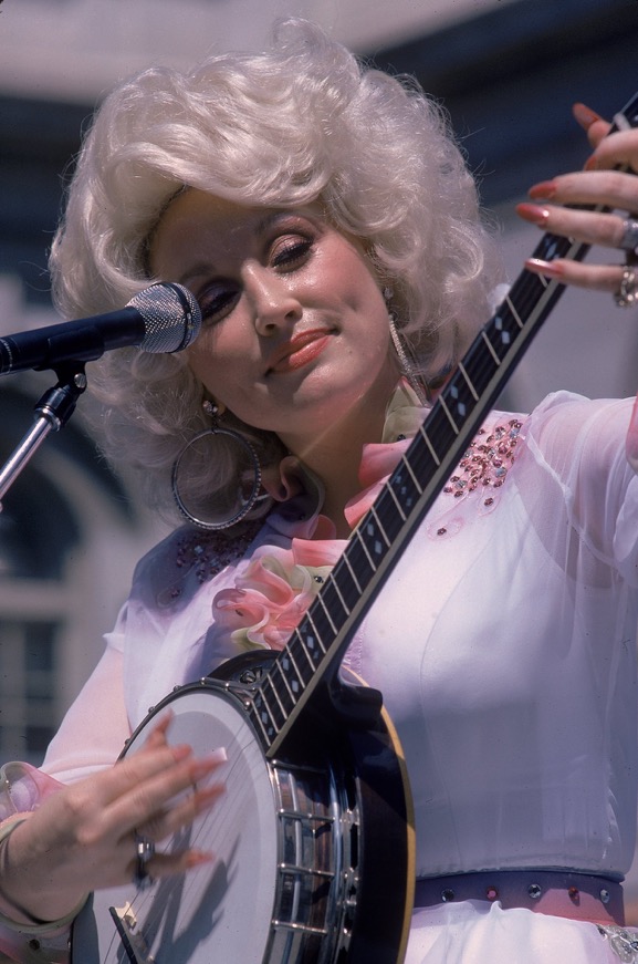 Dolly Parton, Queen of Country Music, Dies at Age 80 4 IMG 6995