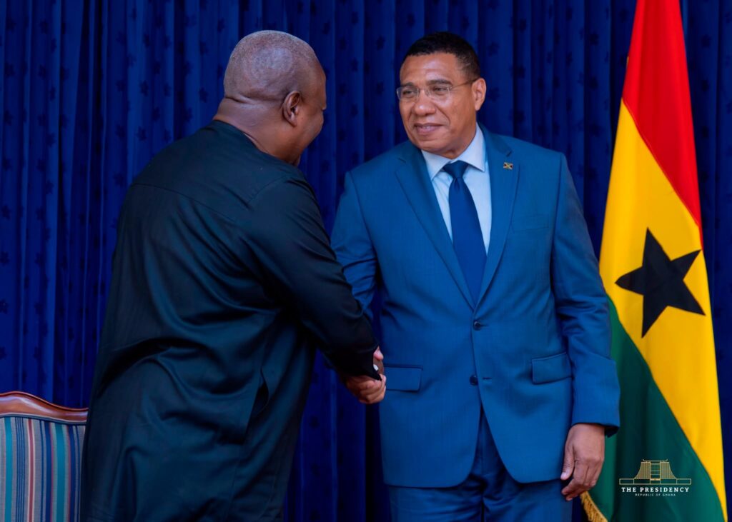 Mahama, Holness Chart New Chapter for Ghana-Jamaica Ties 6 President John Dramani Mahama and Jamaican Prime Minister Andrew Holness exchanging pleasantries after the bilateral talks
