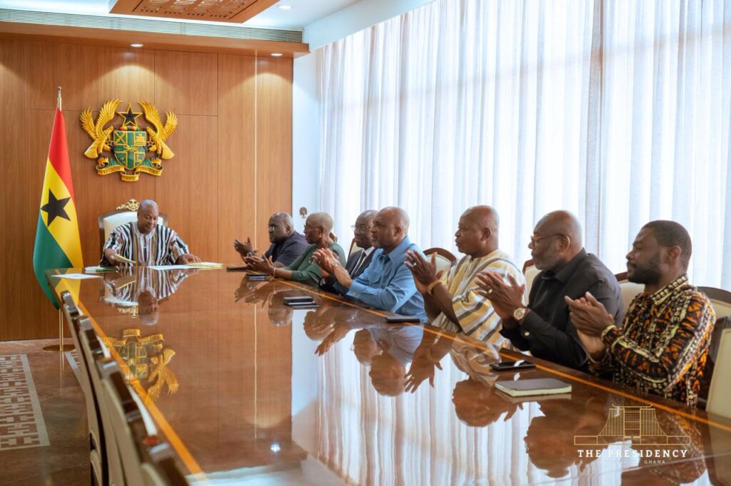 Ten New Laws: Mahama Assents to Customs, Tribunals and Cocobod Bills 2 Officials applaud as President Mahama explains the ten new laws, which span customs, sentencing, tribunals, maritime security, defence education, cocoa and taxation. Photo: The Presidency