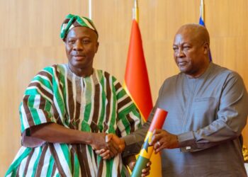 Make Decentralisation Meaningful and Restore Order to Cities, Mahama Charges Mahama Ayariga 4 President Mahama presents the instrument of appointment to Mahama Ayariga, Minister for Local Government, Chieftaincy and Religious Affairs, after administering the three oaths of office. Photo: The Presidency