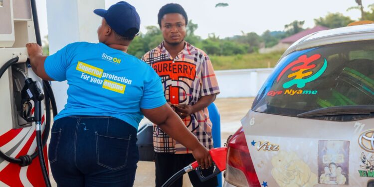 "Star Savers": How Star Oil Built a Fuel Brand Community 1 A Star Oil attendant fuels a customer's vehicle. The company says it pays pump attendants roughly three times the industry average, positioning them as the direct face of its brand
