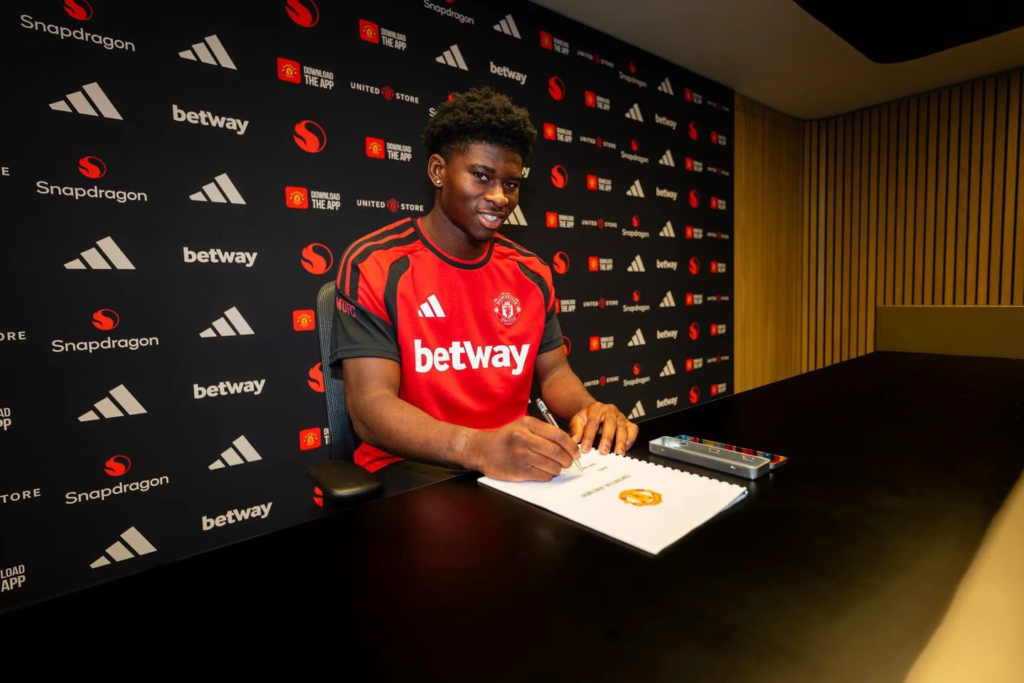 Manchester United Confirm The Signing of Carlos Baleba From Brighton 2 image 235