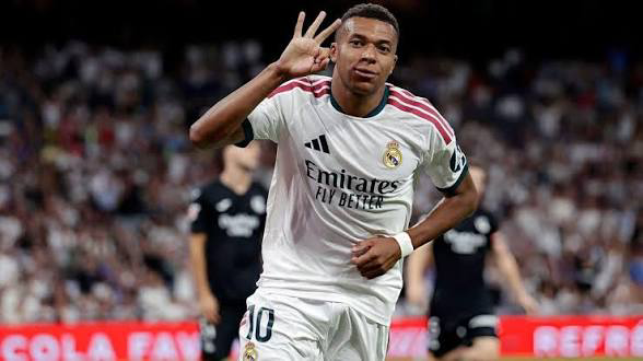Mbappé Hat-trick Against Sociedad Propels Real Madrid to First Home Win 1 Kylian Mbappé