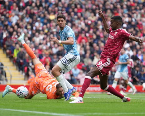 Iraola Awaits First Win as Forest Hold Liverpool At Anfield 1 image 310