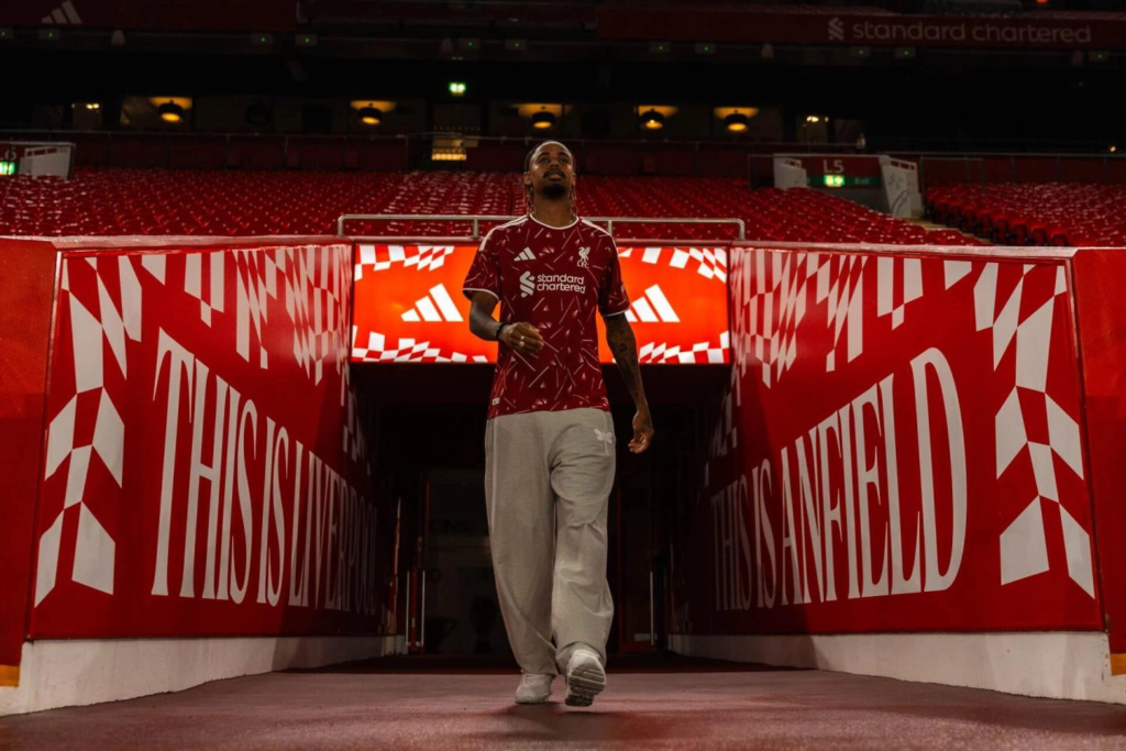 'Happy' Bradley Barcola Seals Dream Liverpool Move 2 image 335