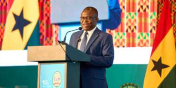Fidelity Pushes Pension Revolution for Informal Workers