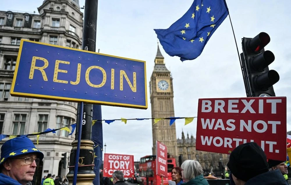 Tony Blair Calls for Britain to Rejoin EU 5 1000001634