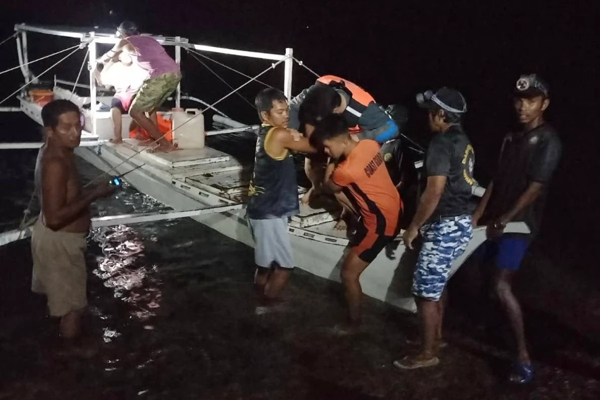 Philippines Ferry Fire Leaves Five Dead, 86 Missing 2 1001117281