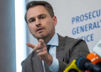 Ukraine's Prosecutor General Resigns Amid Corruption Scandal 3 3750