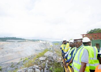 CSOs Assess Goldfields’ Tarkwa Mine Operations 7 CSOs at Gold Fields