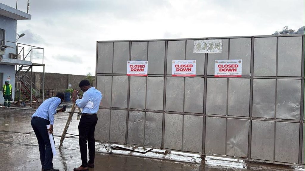 EPA Shuts Down Empire Cement Ghana Limited over Air Pollution Breaches 5 An EPA enforcement team seals the gate of Empire Cement Ghana Limited with "Closed Down" notices as the Authority enforces the immediate shutdown of the factory over air pollution.
