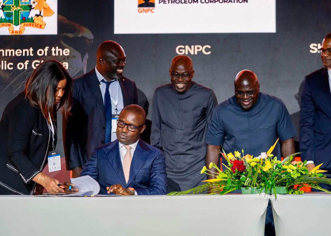 Ghana Advances New South Deepwater Tano Exploration Deal 3 Minister for Energy and Green Transition John Abdulai Jinapor, signing the MoU on behalf of Government