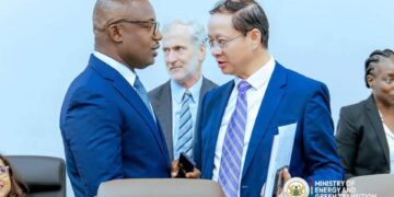 Dr John Abdulai Jinapor, Minister for Energy and Green Transition together with a representative of the World Bank
