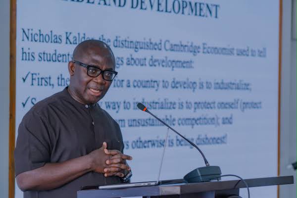 Transaction Report To Shape ECG’s Private Sector Future 2 Dr Kwabena Nyarko Otoo, Deputy Secretary-General, TUC