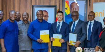 Photo of government representativs, Eni Ghana, Vitol Upstream Tano Ltd and the Ghana National Petroleum Corporation (GNPC)