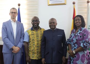 AGI Delegation Call on GSA to Deepen Collaboration on Food Standards 8 GSA, ISA, and AGI Officials After the Meeting in Accra