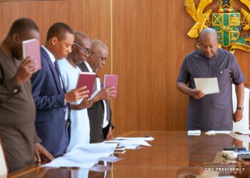 Mahama Inaugurates Fiscal Council, Charges Members to Act Without Fear 4 Fiscal Council members take their oath of office before President Mahama at the Presidency, formally activating the watchdog body established under Act 1136