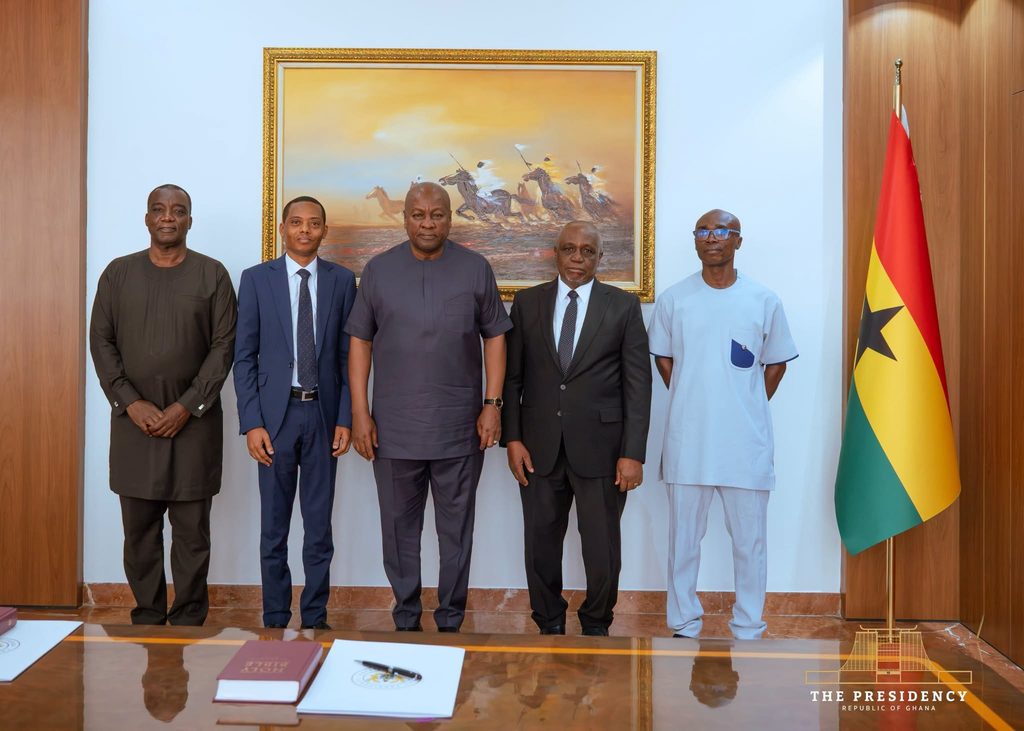 Mahama Inaugurates Fiscal Council, Charges Members to Act Without Fear 5 President Mahama stands with Fiscal Council members and an aide following their inauguration at the Presidency on Tuesday.