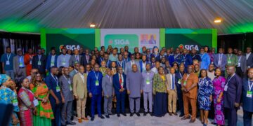 No More Bailouts, State Enterprise Leaders Pledge After Mahama's Warning 7 President Mahama with board chairpersons, chief executives and SIGA officials after the Governing Boards and CEOs' Conference in Accra.