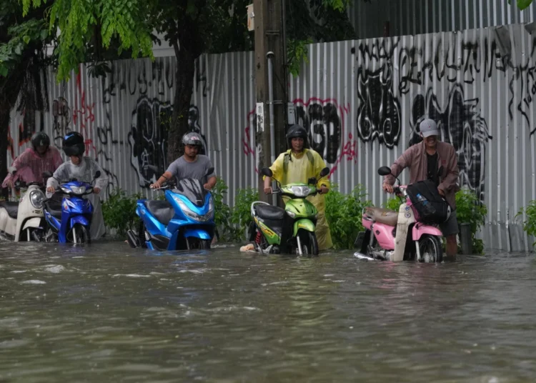 Bangkok Declares Disaster Zone After Heavy Flooding 1 download 2026 09 26T110548.380