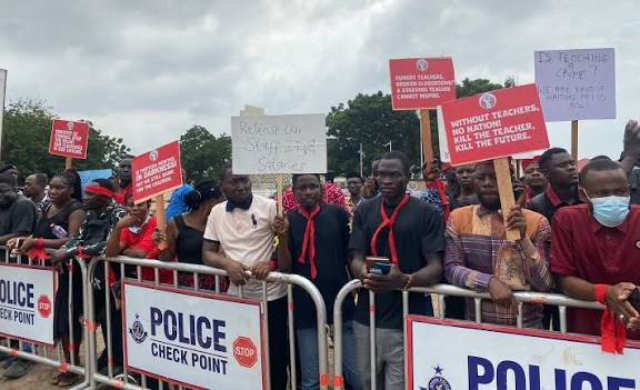 Coalition Of Unpaid Teachers Demands 14 Months' Salary Arrears 2 image 109