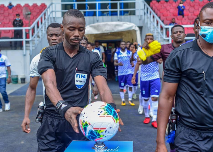 Referee Charles Bulu