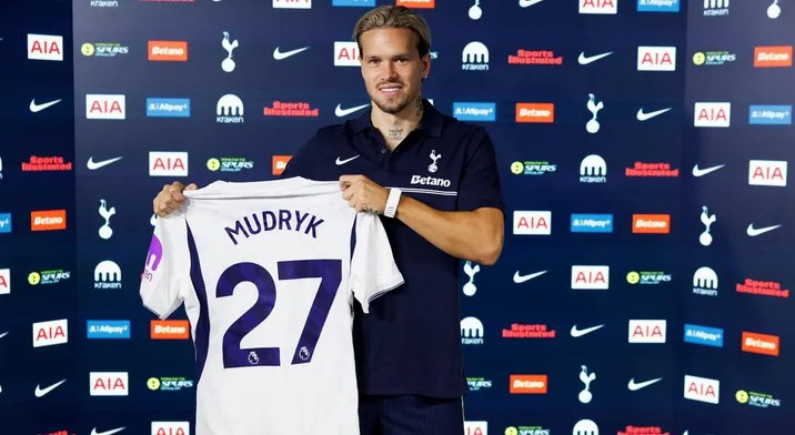 Mudryk Joins Tottenham on Loan as Danso and Sarr Depart 2 image 24
