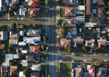 A packed suburban housing development