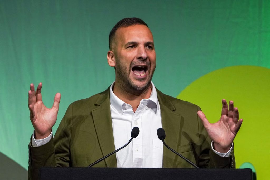 Polanski Urges Green Supporters to Keep Pressure on Labour 3 Green Party leader Zack Polanski speaks during a Green Party conference in Brighton