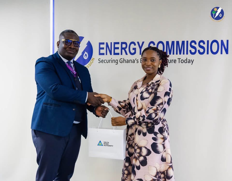 Energy Commission, VRA Plan Joint Media Capacity Building 2 Acting Executive Secretary of the Energy Commission, Ms Adwoa Serwaa Bondzie with the VRA team