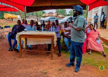 DR. Peter Boamah Otukonor, Director of the Presidential Initiative in Agriculture and Agribusiness Engaging Farmers on the Dobidi Initiative in Dorma West