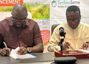 CSIR, Agri-Impact Move Research Into Aquaculture Markets 2 The Group Chief Executive Officer of Agri-Impact Limited, Dr. (h.c.) Daniel Fahene Acquaye and the Director-General of CSIR, Prof. Paul Pinnock Bosu Led the Singing of the MoU on Behalf of Both Institution