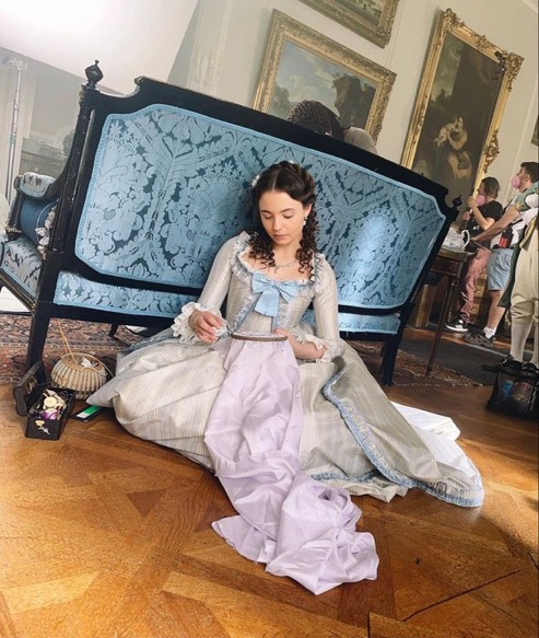 Netflix Greenlights Bridgerton Spinoff on Young Violet 2 IMG 7947