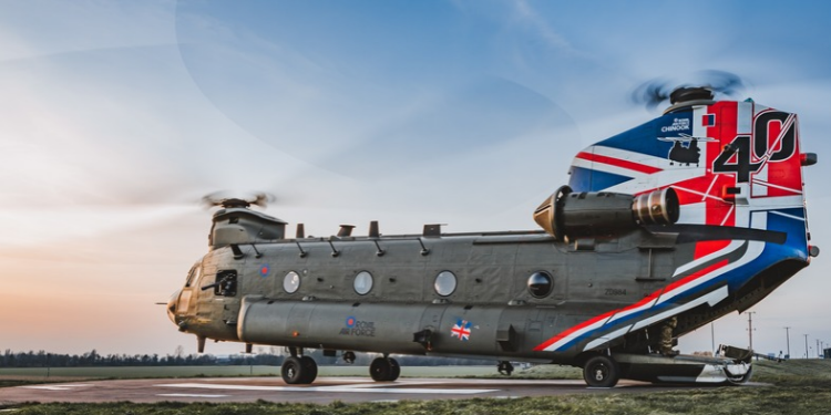UK to Equip RAF Aircraft to Fight Wildfires 1 Royal Air Force (RAF) Chinook helicopter