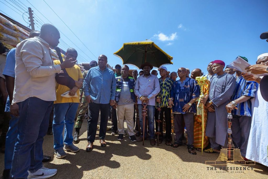 President Mahama engages with local leaders and residents as he assesses the devastation caused by flooding in Hohoe.