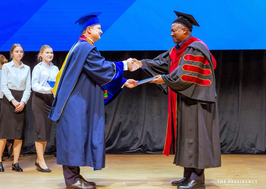 Mahama: African Leaders Must Turn Liberation Ideals into Action 5 President John Dramani Mahama receives his honorary doctorate from the People’s Friendship University of Russia (RUDN) in Moscow