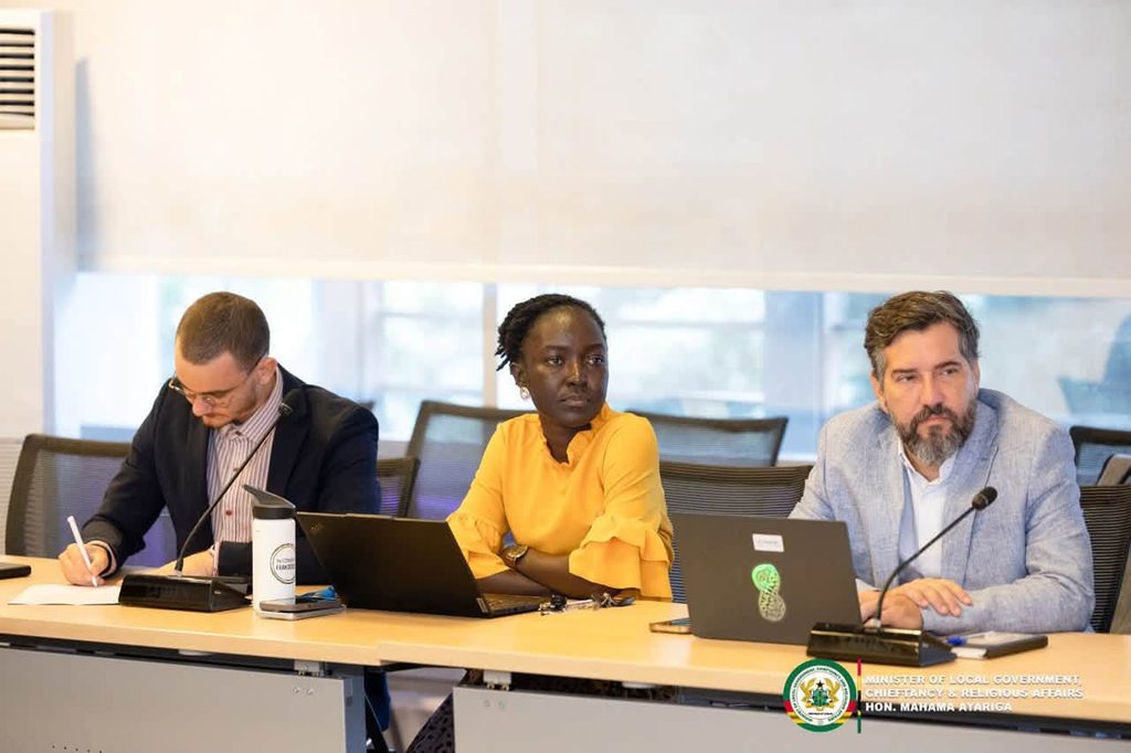 World Bank officials take notes during the engagement with the Local Government Minister on building better planned and more resilient cities. (Photo: Ministry of Local Government, Chieftaincy and Religious Affairs)