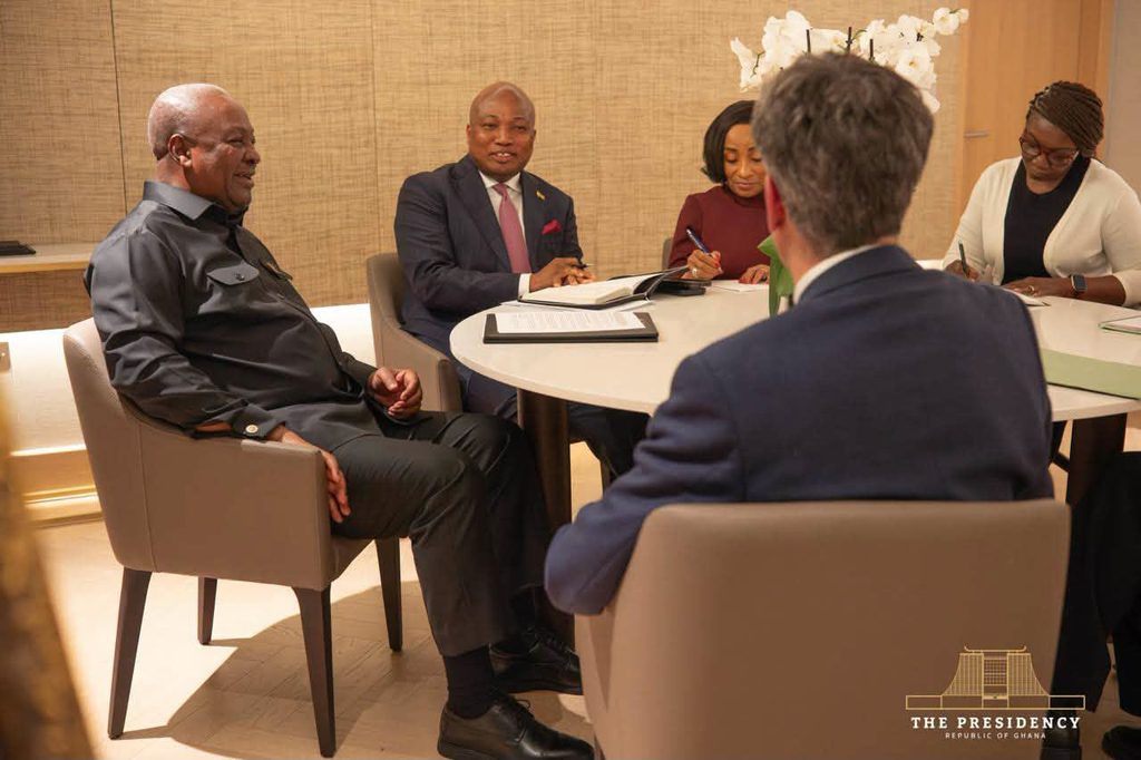 Mahama, UK Foreign Secretary Discuss Trade and Investment in London 4 President Mahama reaffirms Ghana’s commitment to strategic international partnerships during a meeting with UK Foreign Secretary Ed Miliband in London.