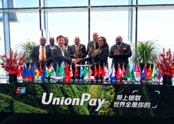 GCB Bank Makes History with Ghana’s First RMB Cards 2 Supporting Image.jpg 1024x732 1