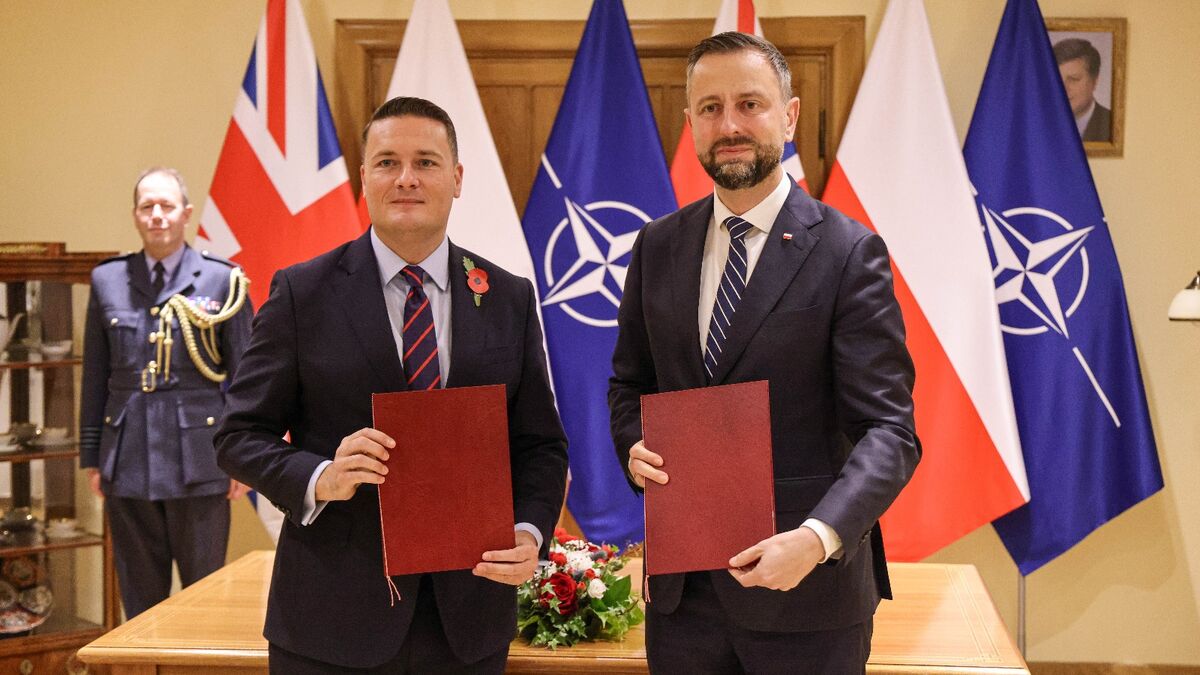 Defence Secretary Wes Streeting and his counterpart Władysław Kosiniak-Kamysz
