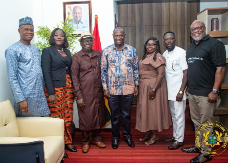 Lands Ministry to Extend Welfare Support to Creative Arts Agency 1 Minister for Lands and Natural Resources, Hon. Emmanuel Armah-Kofi Buah, with The Governing Board of the Creative Arts Agency
