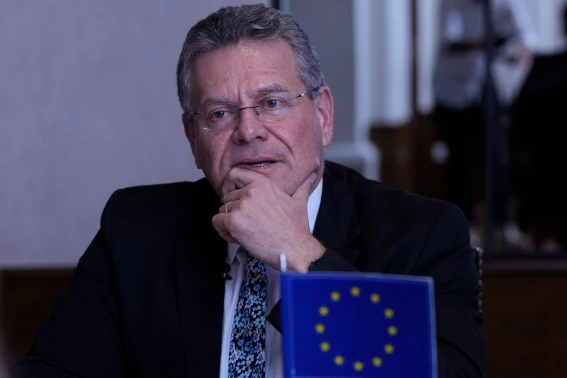 EU, China Reach Preliminary Trade Agreement After Talks 2 download 52